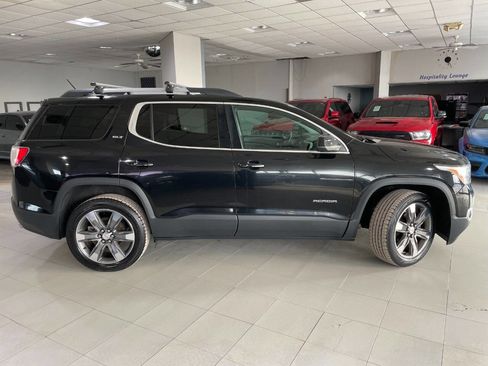 Used 2018 GMC Acadia SLT w/ LPO, Black Accent Package image 10