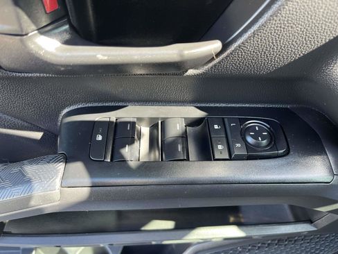 Used 2024 Toyota Tacoma SR AWD/4WD image 11