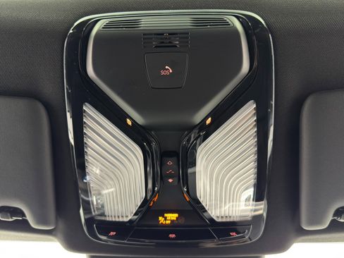 Used 2023 BMW i4 eDrive40 w/ M Sport Package image 37