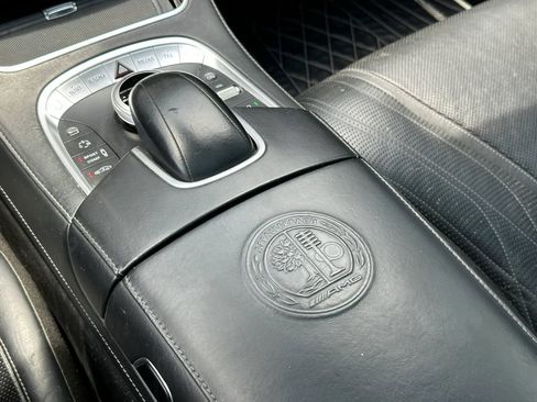 Used 2014 Mercedes-Benz S 63 AMG 4MATIC Sedan image 44