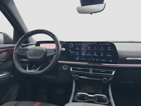 Used 2026 Chevrolet Traverse RS image 14