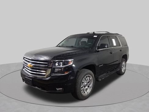 Used 2016 Chevrolet Tahoe LT w/ Luxury Package AWD/4WD image 2