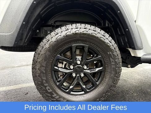 Used 2023 Jeep Gladiator Sport AWD/4WD image 26