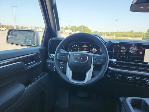 New 2026 GMC Sierra 1500 Elevation image 9