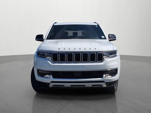 Used 2024 Jeep Wagoneer L Series II image 2