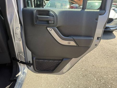 Used 2015 Jeep Wrangler Unlimited Sport w/ Quick Order Package 24S AWD/4WD image 29