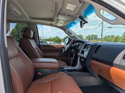 Used 2013 Toyota Sequoia Platinum RWD image 26