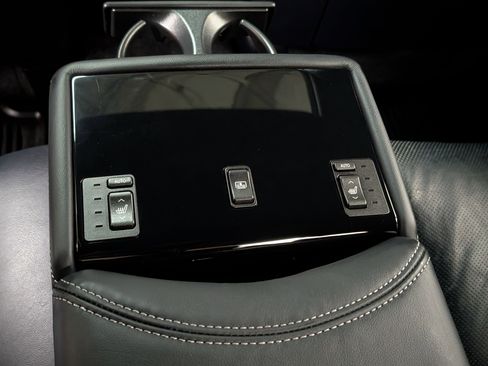 Used 2015 Lexus LS 460 AWD image 10