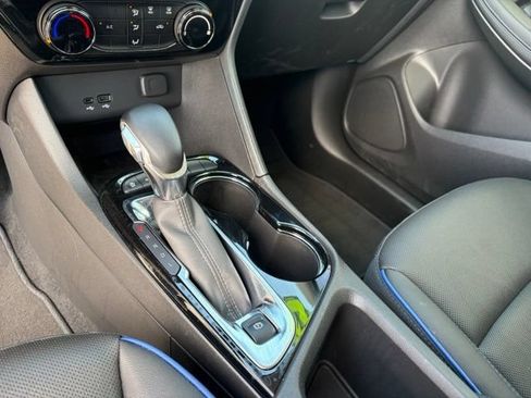 Used 2025 Buick Encore GX Sport Touring AWD/4WD image 28