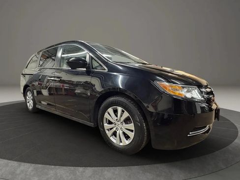 Used 2017 Honda Odyssey EX-L image 2
