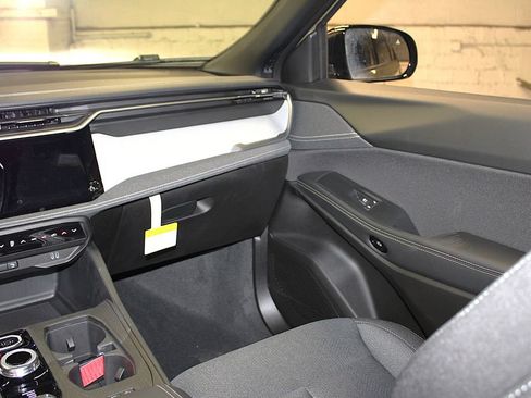 New 2026 Jeep Cherokee Laredo AWD/4WD image 32
