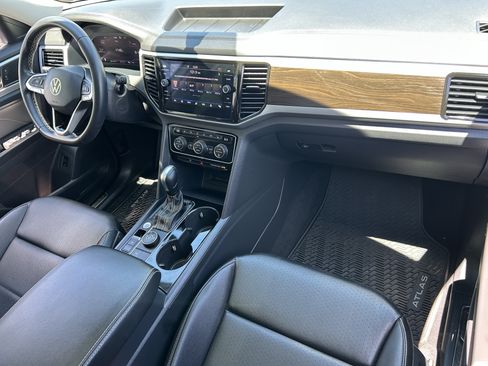 Used 2023 Volkswagen Atlas SE AWD/4WD image 9