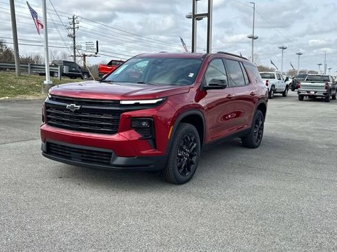 New 2026 Chevrolet Traverse LT w/ Midnight/Sport Edition FWD image 8