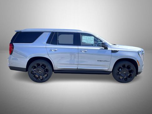 New 2026 GMC Yukon Denali w/ Denali Reserve Package AWD/4WD image 4