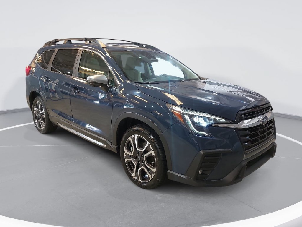 Used 2023 Subaru Ascent Limited w/ Technology Package AWD/4WD image 3