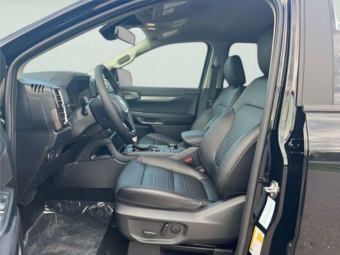 New 2025 Ford Ranger Lariat w/ FX4 Off-Road Package image 18