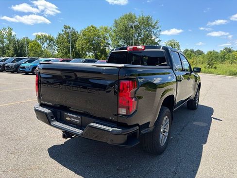 Used 2023 Chevrolet Colorado LT w/ LT Convenience Package II RWD image 8