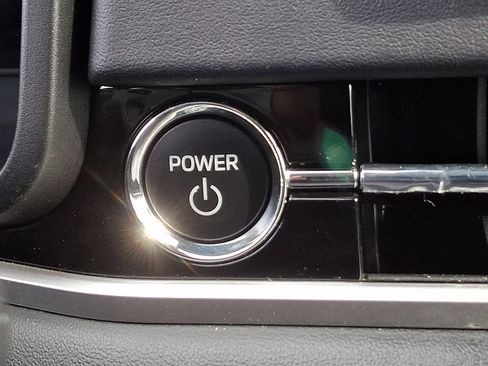 Used 2023 Mitsubishi Outlander SE image 22