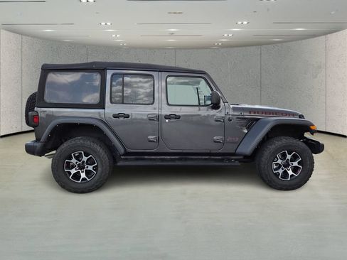 Used 2022 Jeep Wrangler Unlimited Rubicon AWD/4WD image 33