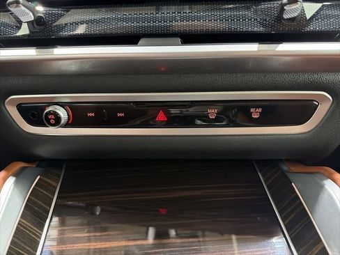 Certified 2024 BMW X6 xDrive40i w/ Executive Package image 36