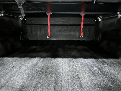 Used 2018 GMC Sierra 2500 Denali image 13