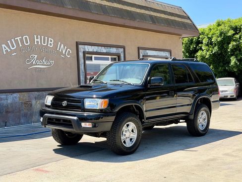 Used 1999 Toyota 4Runner SR5 AWD/4WD image 1