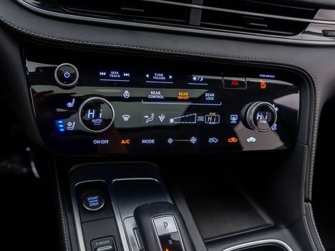 Certified 2023 INFINITI QX60 Sensory w/ Vision Package AWD/4WD image 25