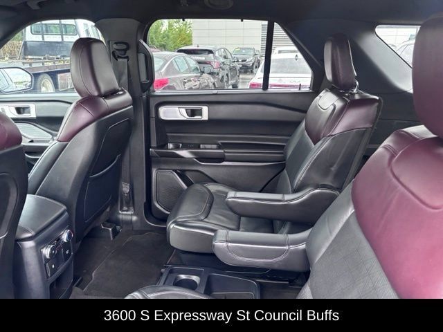 Used 2020 Ford Explorer Platinum w/ Premium Technology Package AWD/4WD image 47