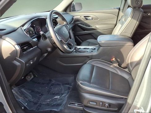 Used 2023 Chevrolet Traverse Premier w/ Redline Edition image 11