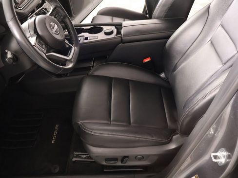 Used 2023 Nissan Rogue SL AWD/4WD image 11