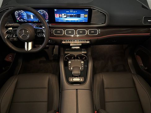 New 2026 Mercedes-Benz GLS 450 4MATIC image 12