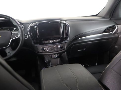 Used 2023 Chevrolet Traverse LT image 35
