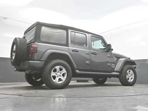 Used 2018 Jeep Wrangler Unlimited Sport S image 35