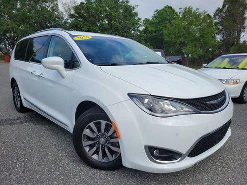Used 2020 Chrysler Pacifica Touring-L Plus w/ Advanced Safetytec Group FWD image 8