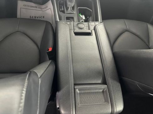 Used 2024 Toyota Grand Highlander AWD image 22