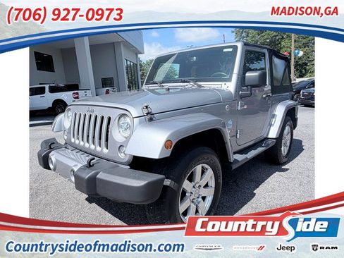 Used 2018 Jeep Wrangler Sahara w/ Dual Top Group AWD/4WD image 1