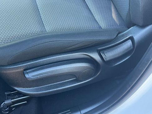 Used 2025 Kia Soul LX w/ LX Technology Package image 21