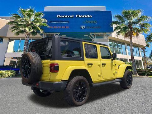 Certified 2022 Jeep Wrangler Unlimited Sahara w/ Cold Weather Group AWD/4WD image 5