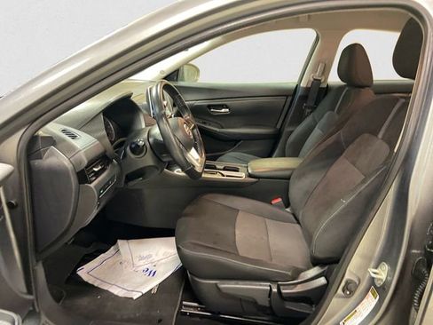 Certified 2022 Nissan Sentra SV w/ Trunk Package image 9