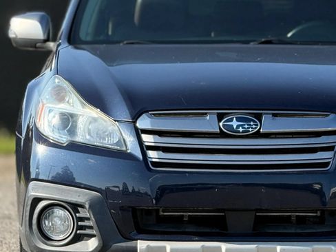 Used 2014 Subaru Outback 2.5i Limited AWD/4WD image 11