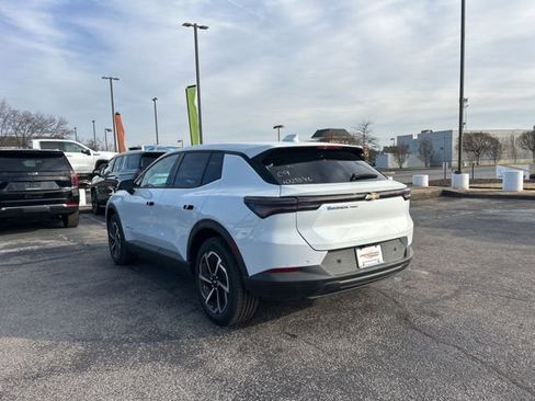 New 2026 Chevrolet Equinox EV LT image 5