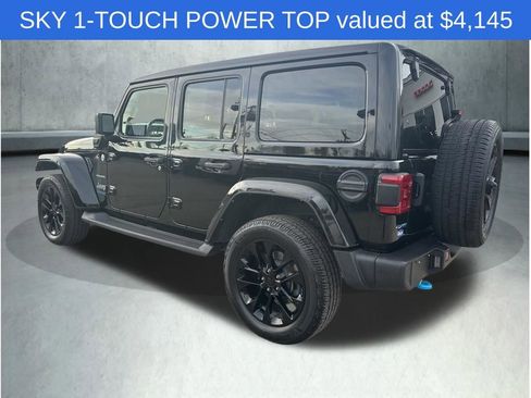 Used 2022 Jeep Wrangler Unlimited Sahara w/ Cold Weather Group image 3