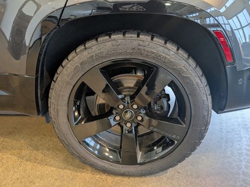 Used 2024 Land Rover Defender 130 V8 image 9