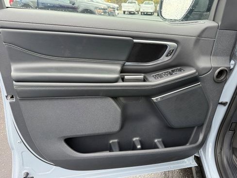 New 2026 Ford Expedition Platinum image 12