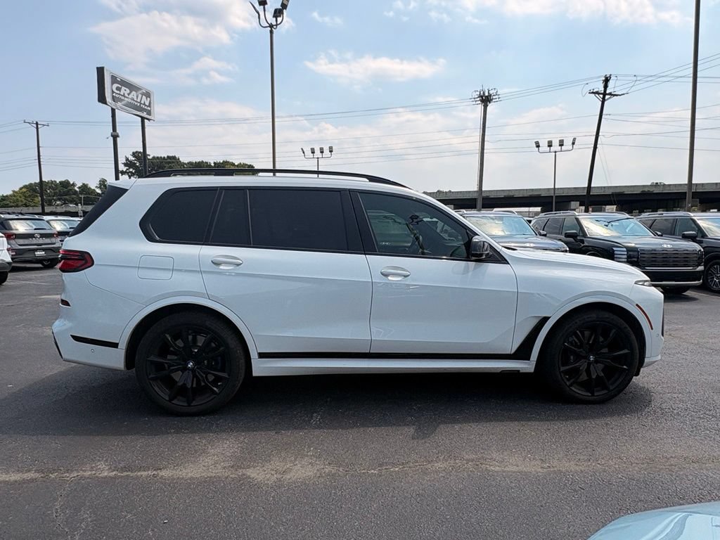 Used 2024 BMW X7 M60i AWD/4WD image 9