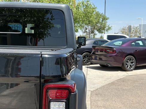 Used 2020 Jeep Gladiator Sport w/ Quick Order Package 24S AWD/4WD image 9