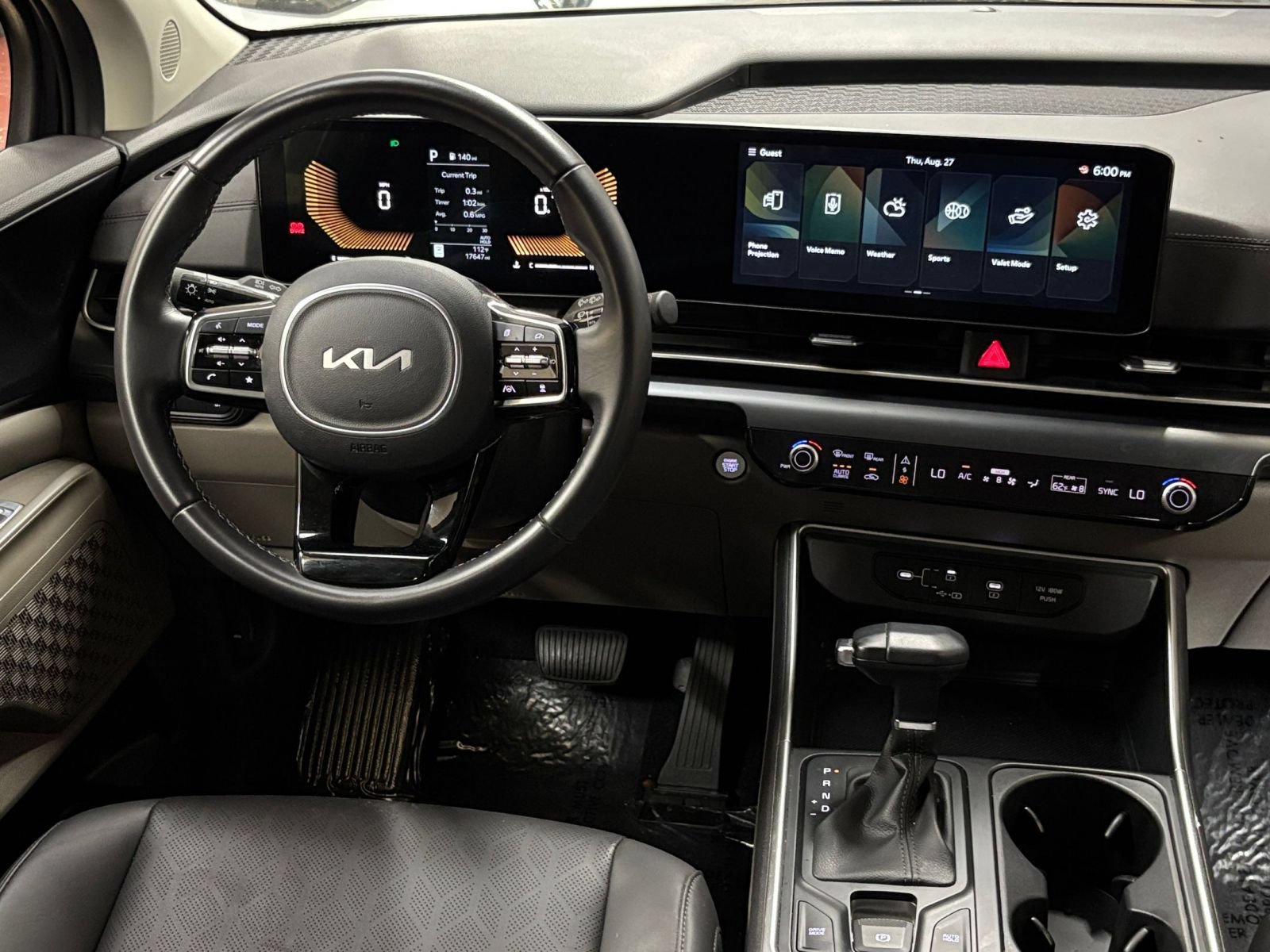 Used 2026 Kia Carnival FWD image 36