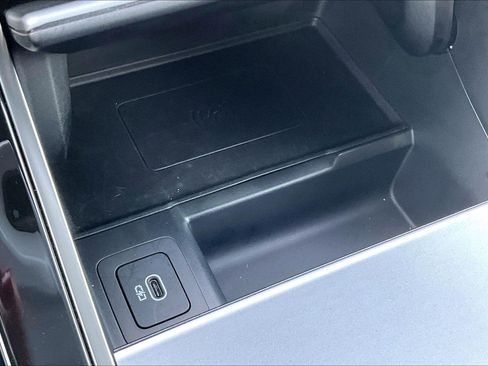 Used 2025 Land Rover Range Rover Evoque S image 32