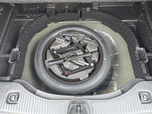 Used 2019 Chevrolet Trax LT w/ LT Convenience Package image 30