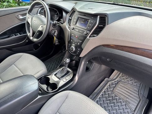 Used 2018 Hyundai Santa Fe Sport image 18